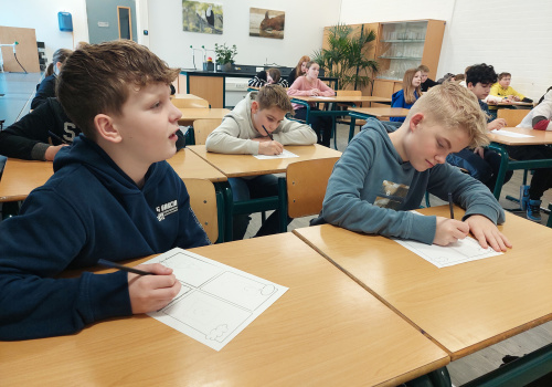 Leerlingen leerjaar 1 duiken in de wereld van de cartoon
