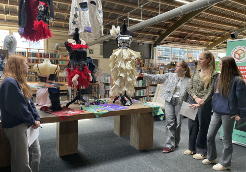 Kunstwerken met verhalen in de kringloopwinkel